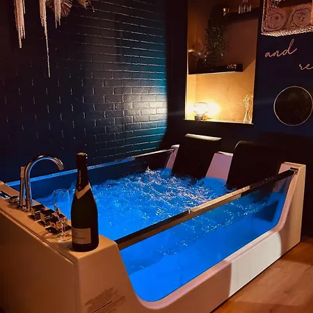 L'instant Suspendu-studio Jacuzzi Terrasse Plages *