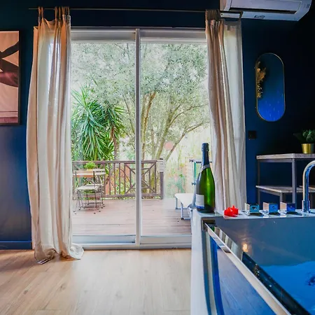 L'instant Suspendu-studio Jacuzzi Terrasse Plages Saint-Aunes