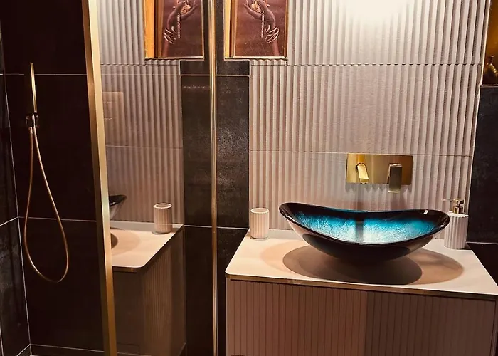 Appartement L'instant Suspendu-studio Jacuzzi Terrasse Plages *